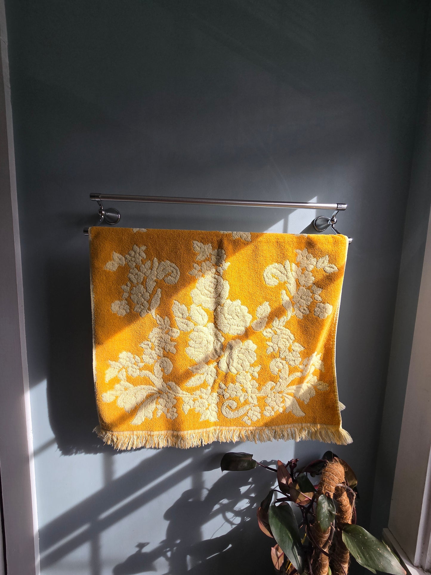 Vintage Cannon Mills Co Monticello Body Towel