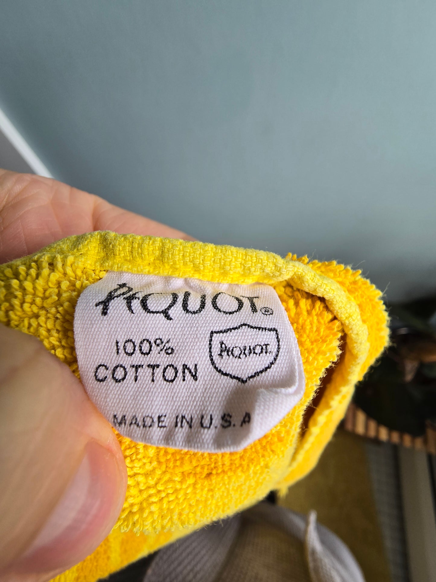 Vintage Pequot Mustard Yellow Jacquard Bath Towel