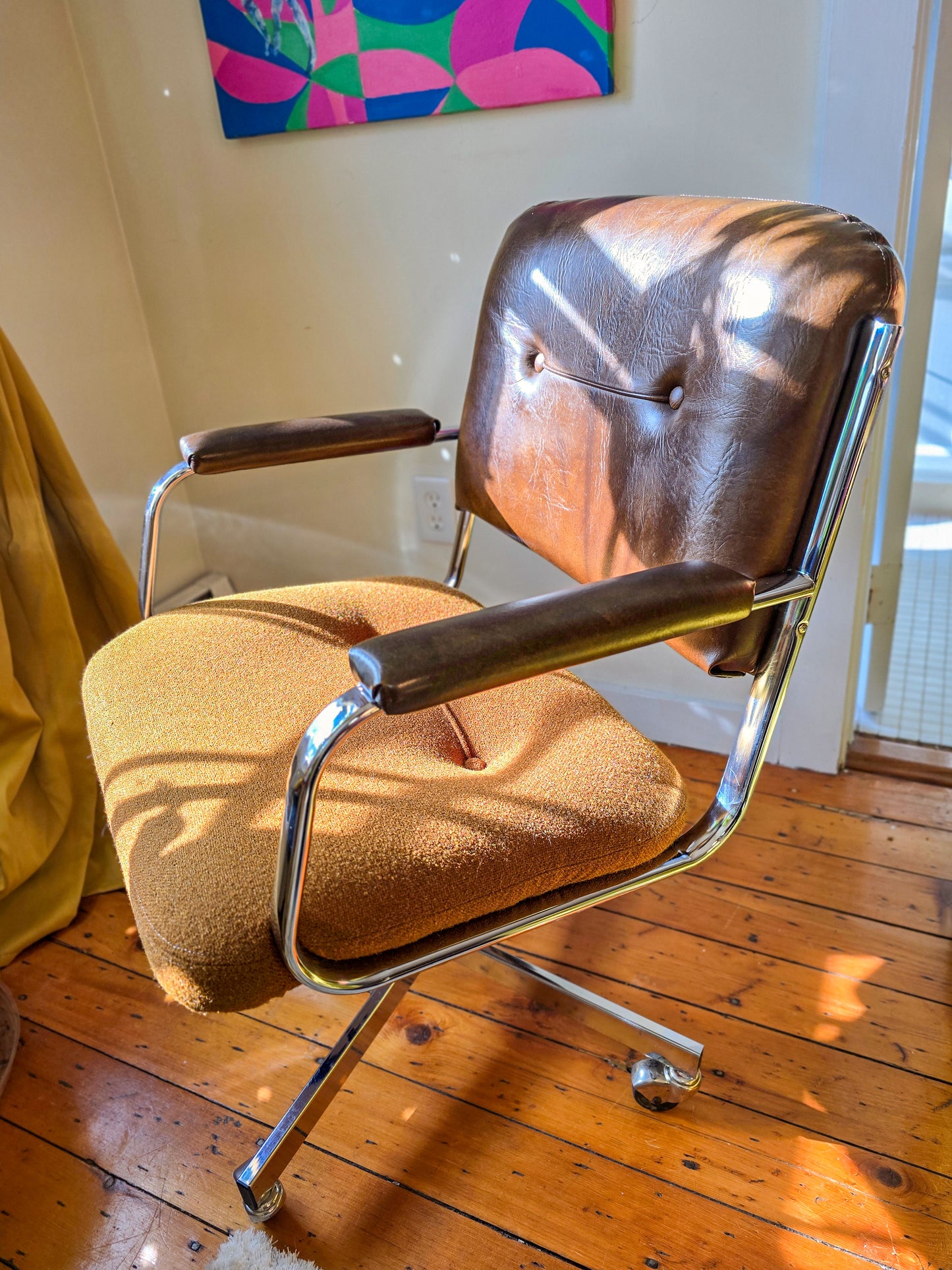 Mid-century Modern Chrome and Leatherette Office Chair