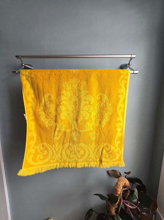 Vintage Pequot Mustard Yellow Jacquard Bath Towel