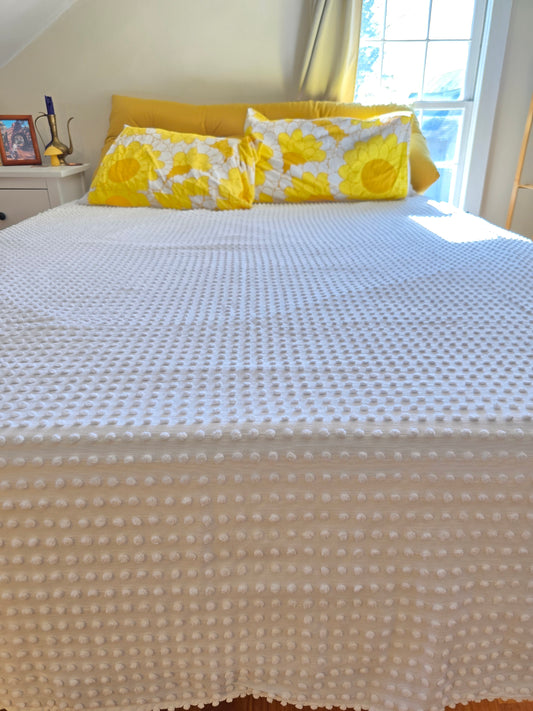White Vintage Bates Popcorn Chenille Bedspread